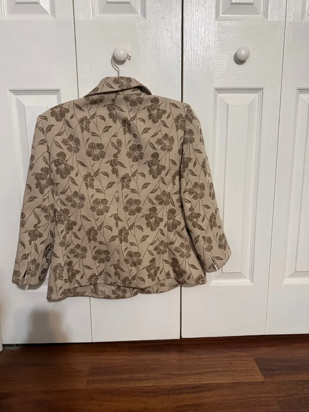 Le Suit Taupe Floral A-Line Skirt - Picture 3 of 9